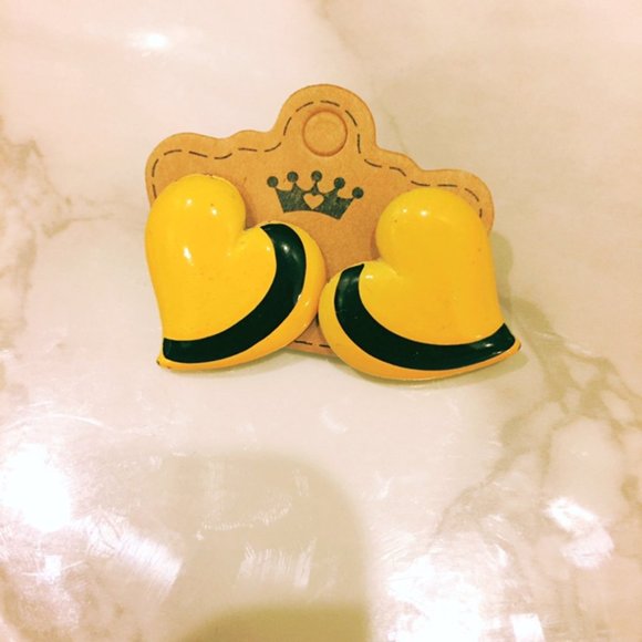 Vintage Jewelry - Yellow Heart 80 Style Statement Earrings